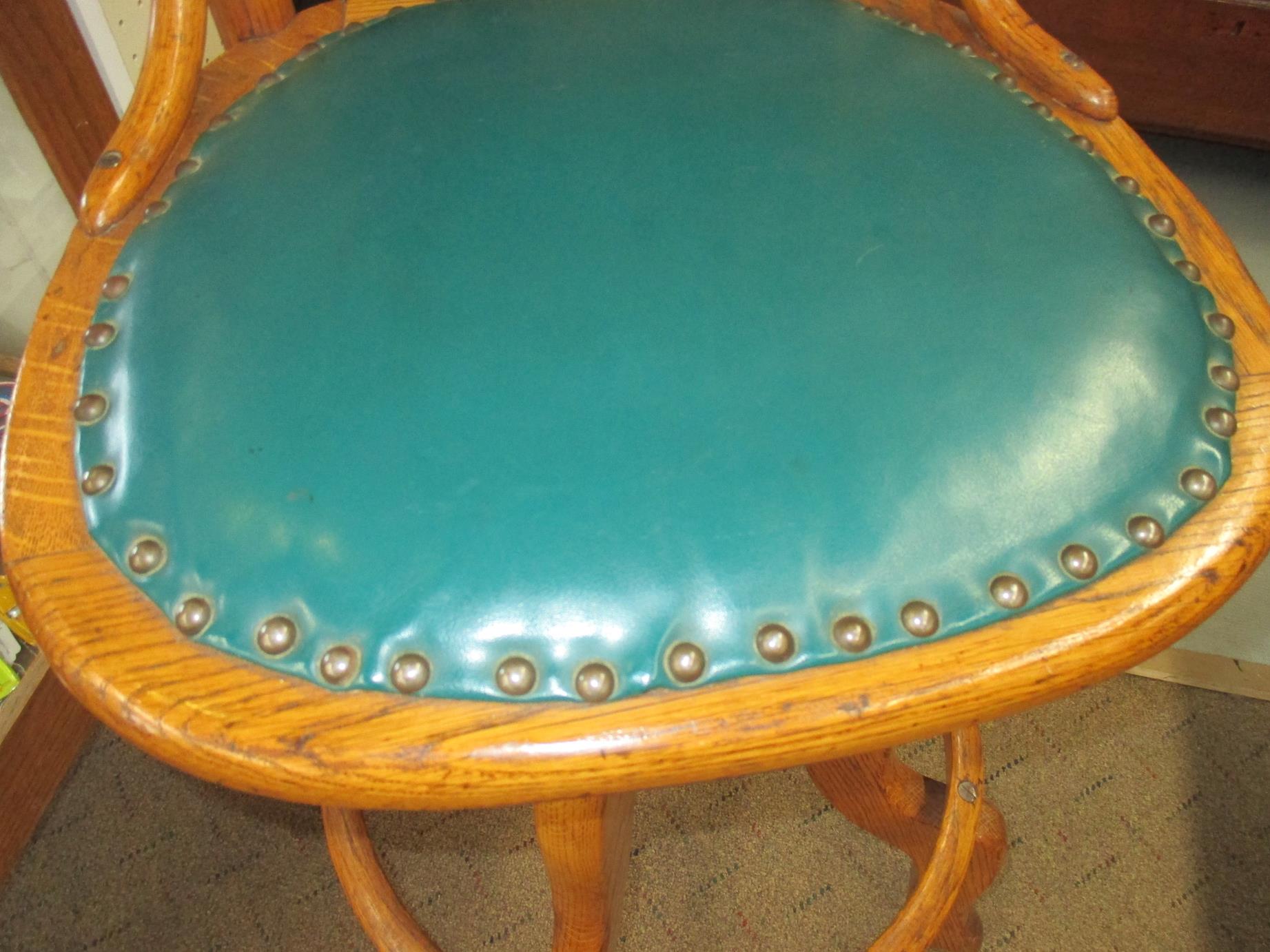 awesome-railroad-stool-valley-65-antiques